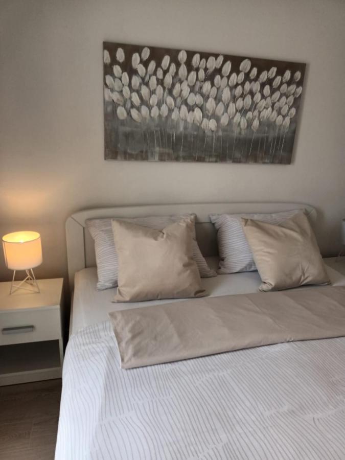 Apartment & Rooms Riva Vodice Ngoại thất bức ảnh